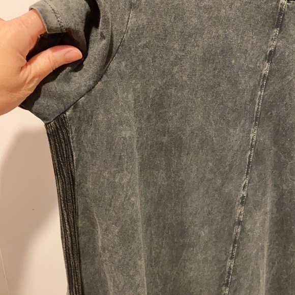 Paper Crane Keyhole Shirttail hem Dress EUC - Picture 5 of 12